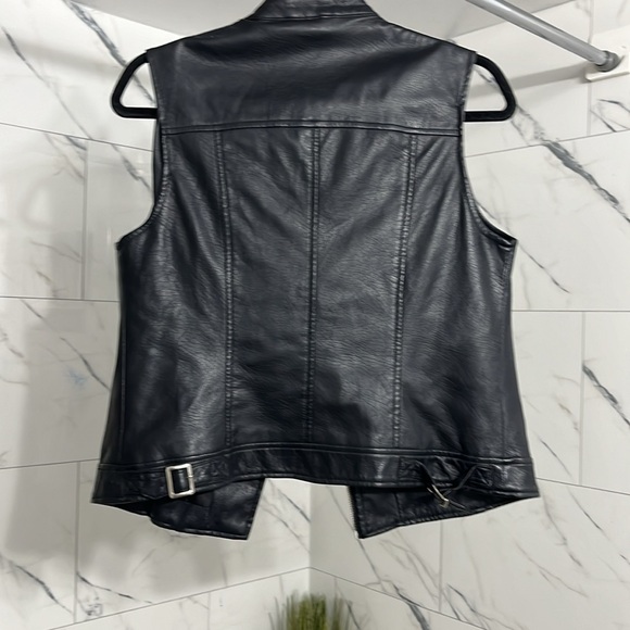 Leather vest - Picture 3 of 3